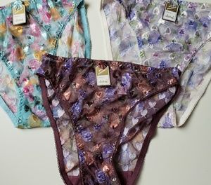 NWT Eva Cervantes Lace Panties Set (L)